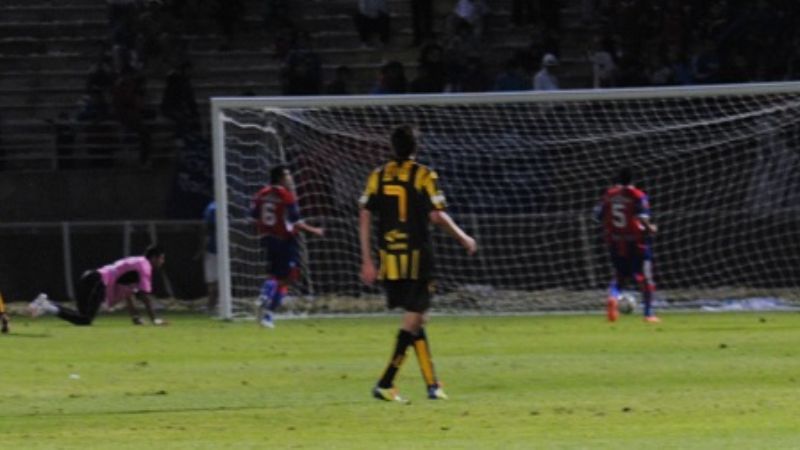 Dura derrota 3 a 1 de San  Lorenzo ante Mitre (Sgo.)