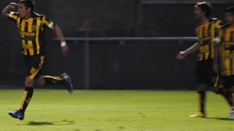 Dura derrota 3 a 1 de San  Lorenzo ante Mitre (Sgo.)