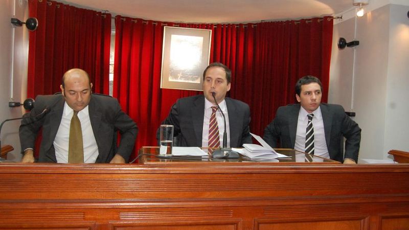 \"Los senadores del FCS deberían darle una respuesta a la gente que los votó\"