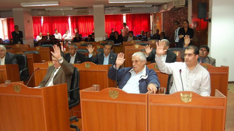 \"Los senadores del FCS deberían darle una respuesta a la gente que los votó\"