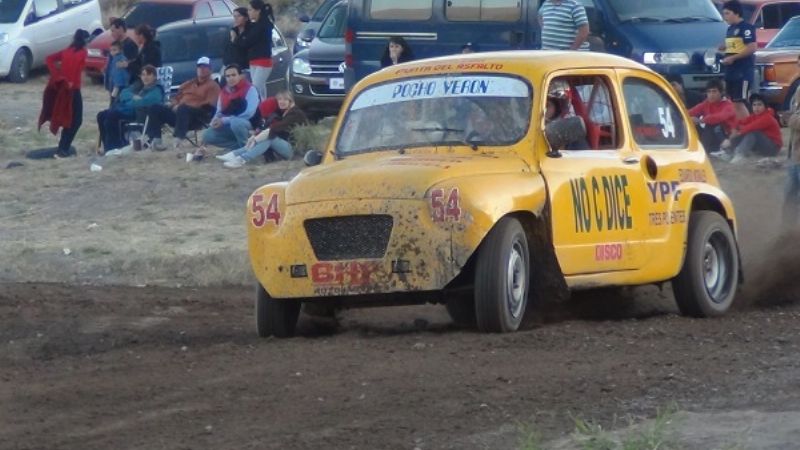Otra éxitosa jornada para autos y motos “pisteros”