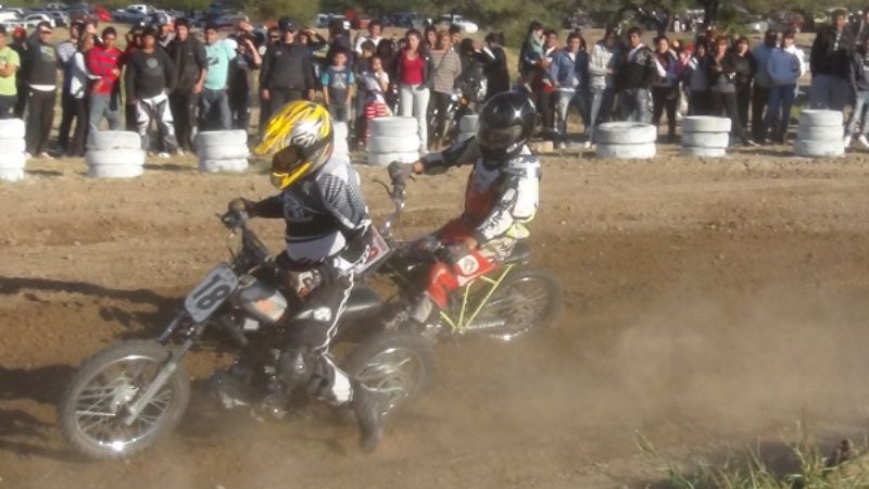 Otra éxitosa jornada para autos y motos “pisteros”