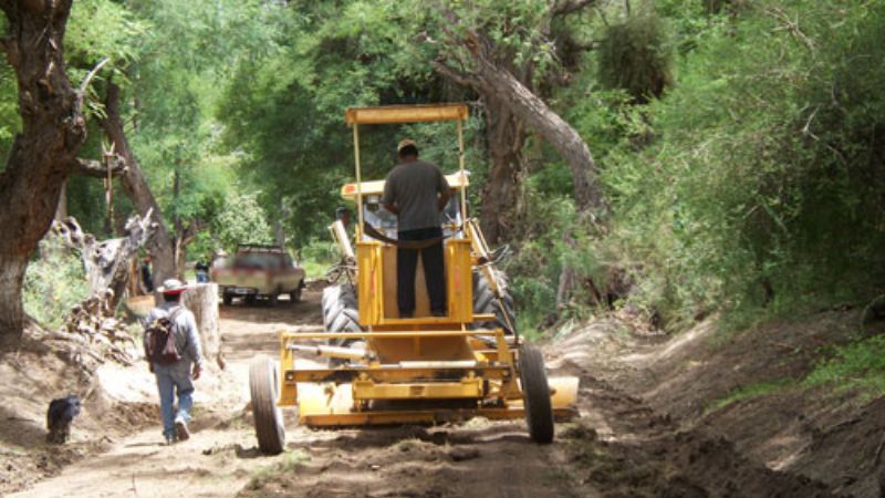 Arreglos en el acceso a Caspinchango