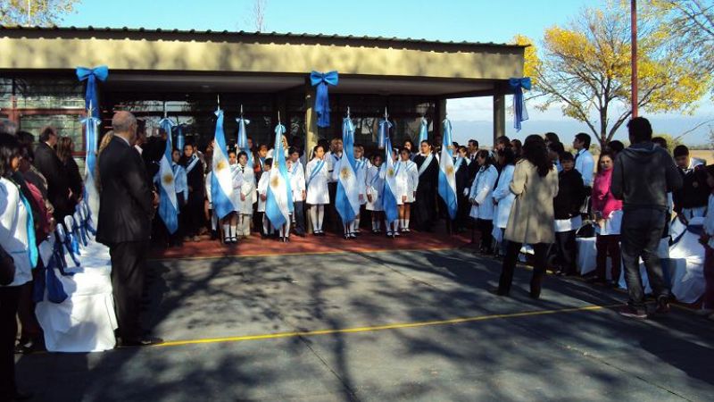 Inauguración de la escuela en El Abra