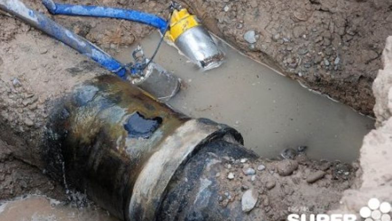 Trabajan intensamente para restablecer servicio de agua en el Sur