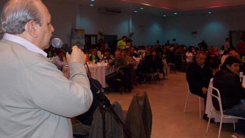 Acto por el Día de la Patria con olor a campaña de Movilización