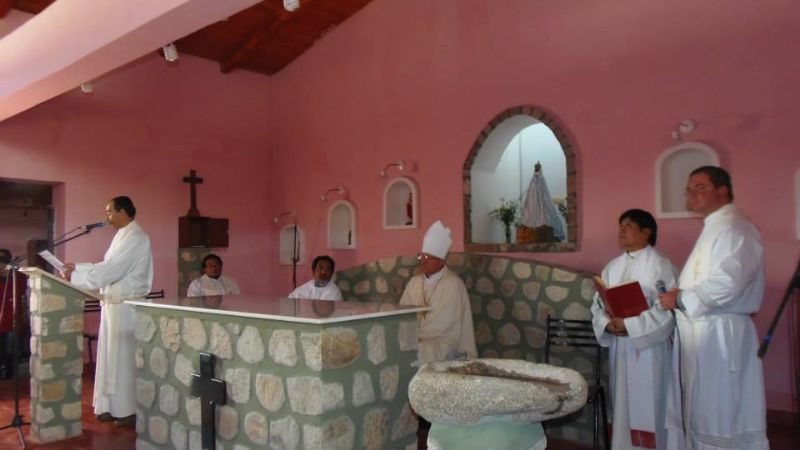 Consagran el altar e inauguran el nuevo templo de la Virgen del Valle 