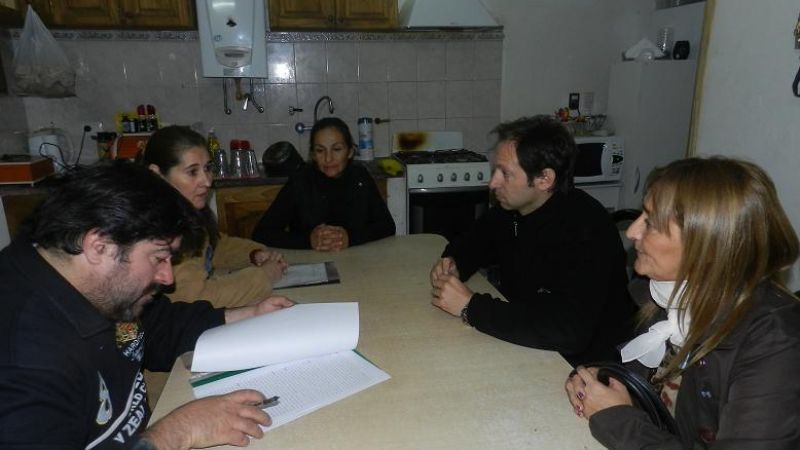 Firma de convenio entre el municipio y vecinos de “Los Algarrobos”