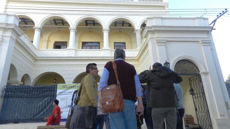 Expertos en recuperación de edificios históricos visitaron la Casa Caravati