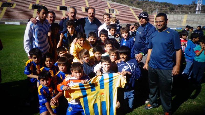 Deportes entregó indumentaria a inferiores