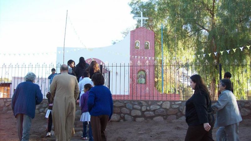 Bendición del Obispo a la corona de la Virgen de Pompeya y el Sagrario 