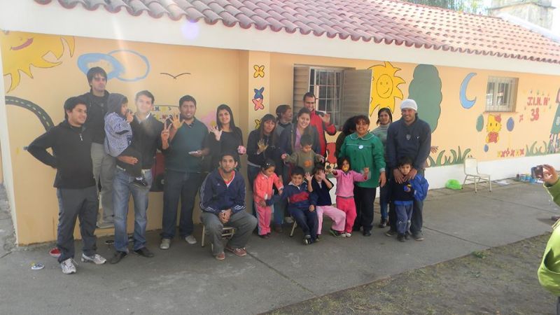 Jóvenes y niños pusieron color y alegría al J.I.N Nº 38