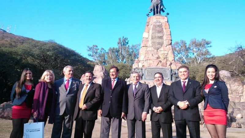 Jalil participa en Salta de la cumbre de intendentes del NOA