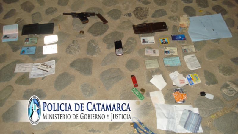 Aprehendieron a dos sujetos con un arma de fuego