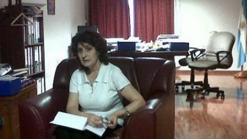 Dos renuncias en Hacienda