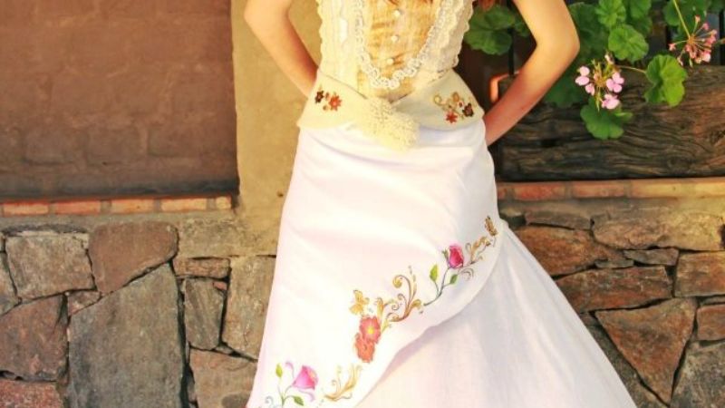 Diseñadores catamarqueños se muestran en la 21° FERINOA de Salta