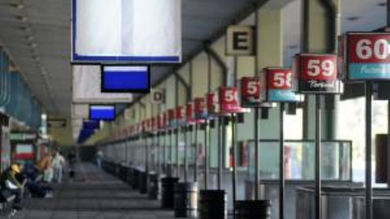 No hubo acuerdo en Trabajo y sigue el paro de micros en todo país