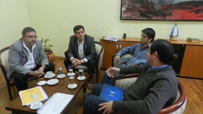 Jalil recibió a integrantes de Jóvenes Empresarios de Catamarca