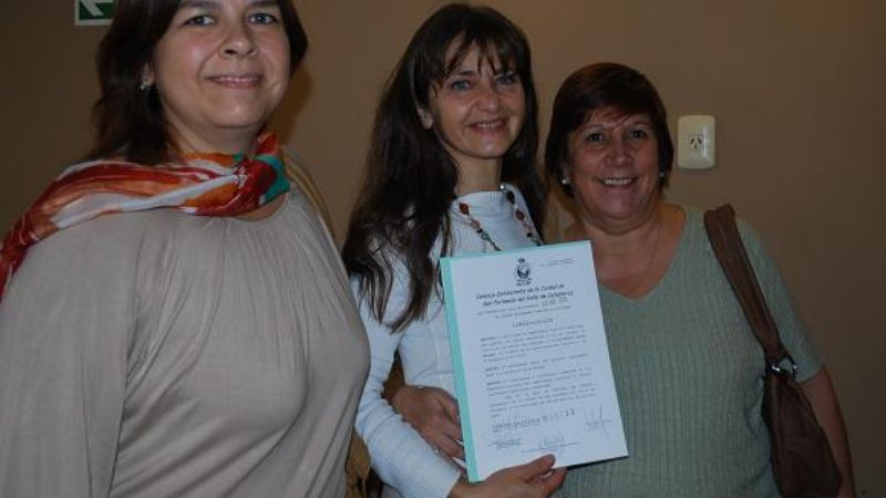 Otorgaron distinción al Mérito a Celia Sarquís