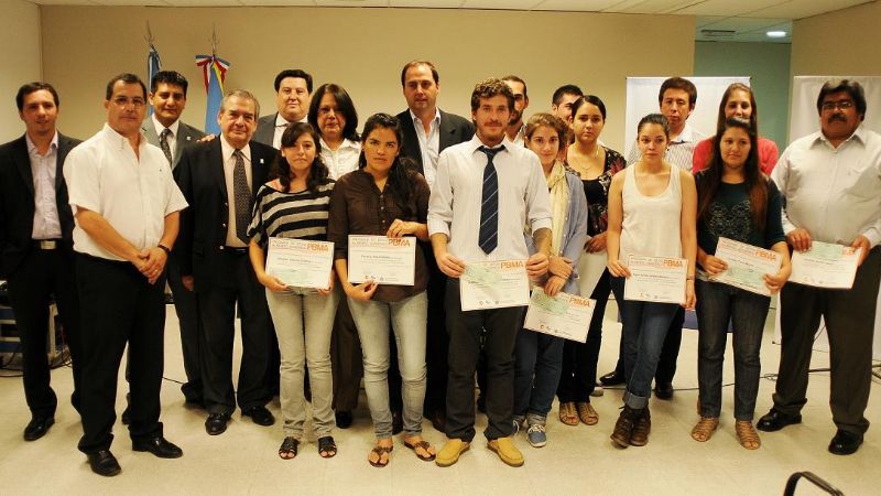 Reconocieron a los mejores promedios de la UNCA