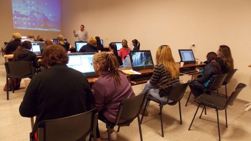 Se dictó curso gratuito sobre Introducción a la Informática