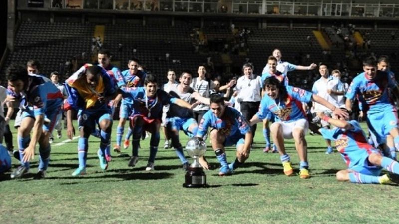Arsenal vuelve al estadio donde ganó la Supercopa