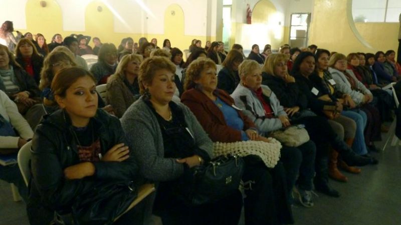 Intenso debate de la Red de Mujeres Solidarias