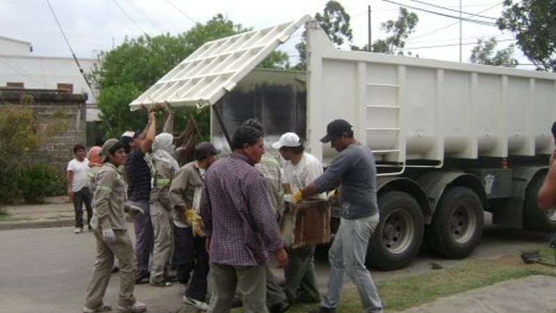 Piden a la población colaborar con el descacharrado