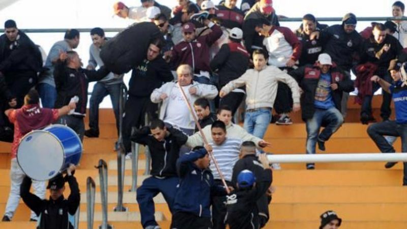 Policial juega el domingo y sin público visitante