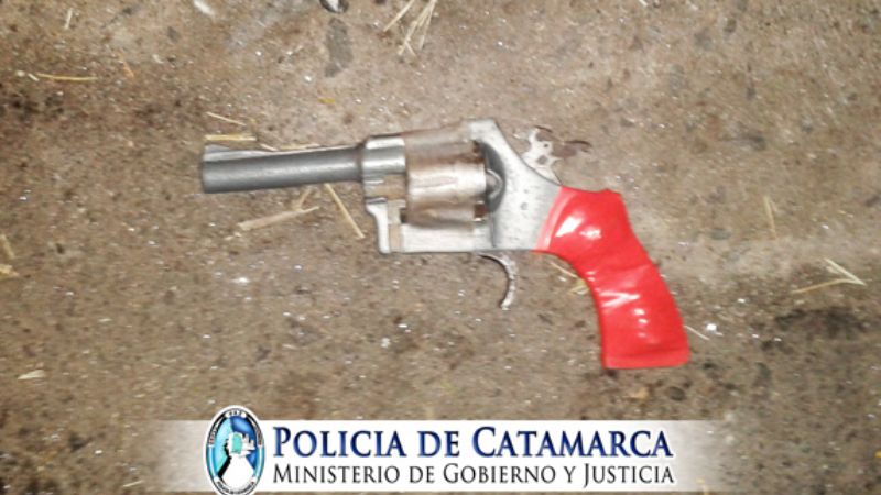 Detienen a sujeto armado