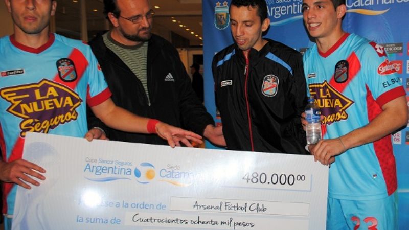 Arsenal también dejó sin la Copa a Independiente