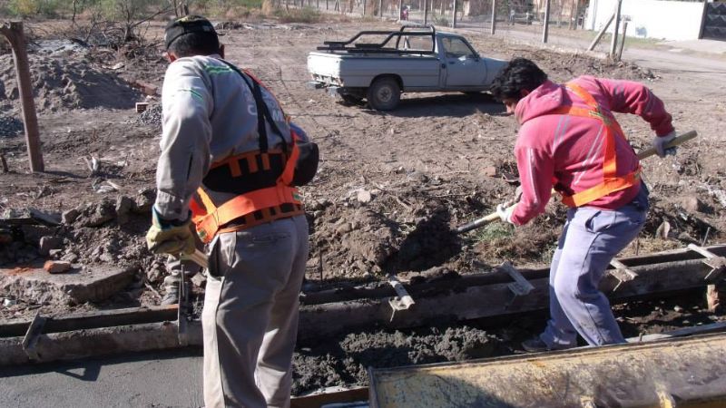 Trabajos de cordones cunetas, desagües pluviales y poda en Valle Viejo