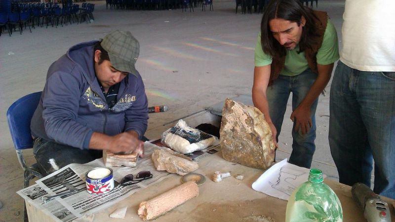 Con una muestra, finaliza el taller de tallado en piedra
