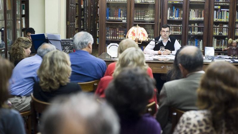 A sala llena, se presentó Cuentos del Noroeste