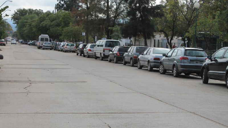 En Ayacucho y Belgrano ya no se puede estacionar en 45 grados