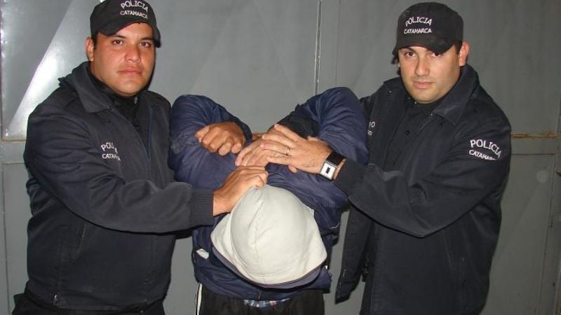 Detienen a adolescente sospechado de un homicidio