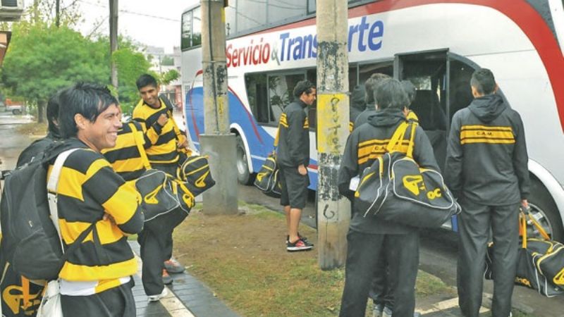 Mitre (Sgo.) y Estudiantes (SL), a las 14 hs., en Santa Fe