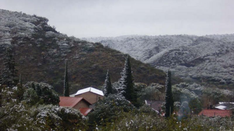 Cae nieve en la Ciudad y en casi toda la provincia