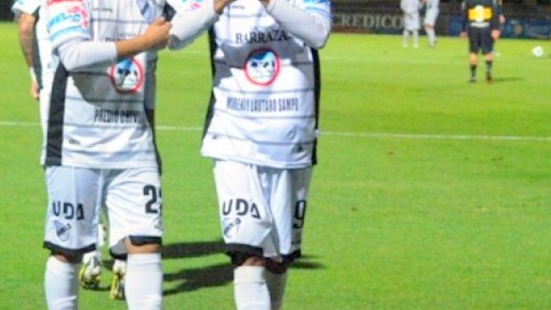 Lágrimas y agradecimiento eterno del goleador Vildozo