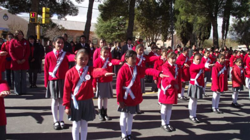 Acto patrio en Loro Huasi