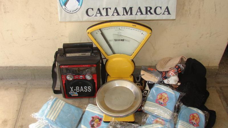 Secuestran varios elementos