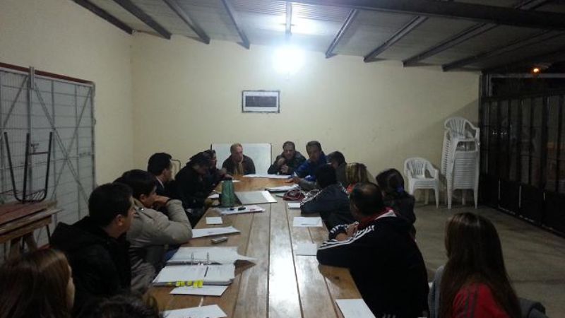 Reunión con delegados de clubes de hockey del Valle Central
