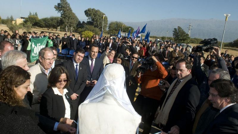 La Gobernadora encabezó actos en honor a Felipe Varela