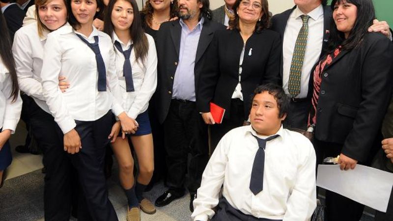 El Gobierno inauguró una nueva escuela