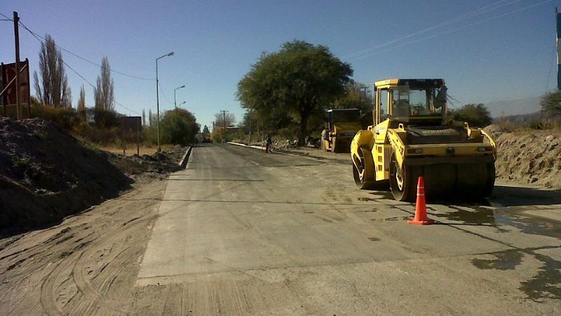 Repavimentación en la ruta 40, entre Río Yápez y Santa María
