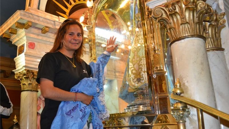  Úrsula Díaz regresó tras la conquista del Everest