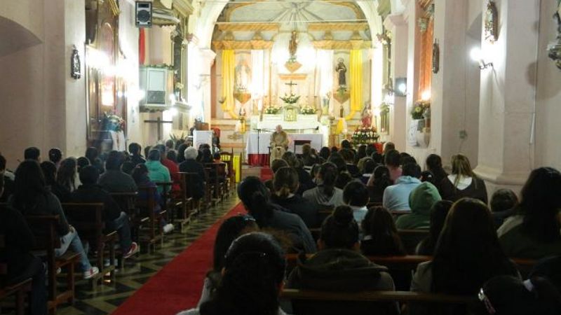 Chicos de catequesis celebraron la presencia del Obispo