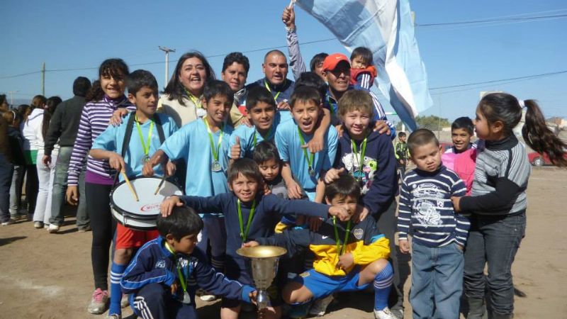 Emotivo cierre del Torneo de Fútbol “Uniendo canchitas”