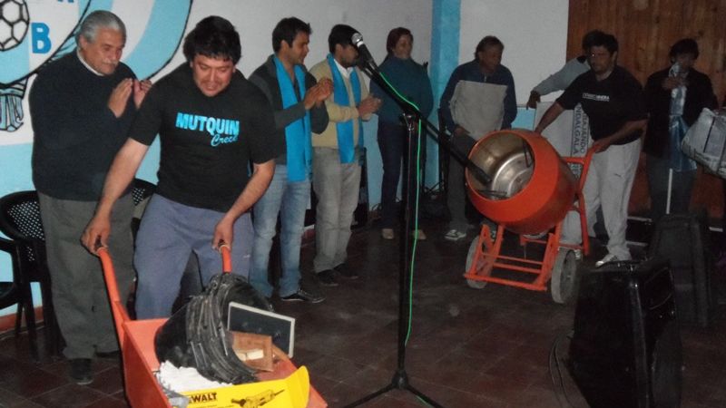 Minería entregó herramientas a una cooperativa mutquinense