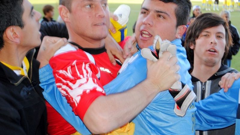 Claroscuros de una tarde triste en el estadio